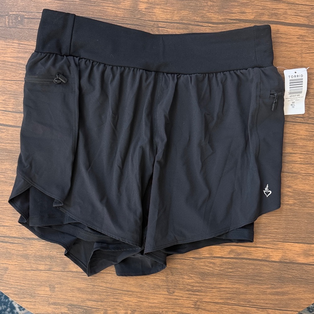 Torrid Active Black Shorts Size 00 (M/L 10) NWT Stretch Woven Bike Short Lined